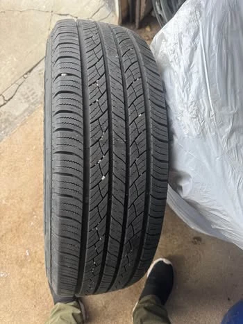Set of 4 season H/T Tires P235/65R17 - photo 5