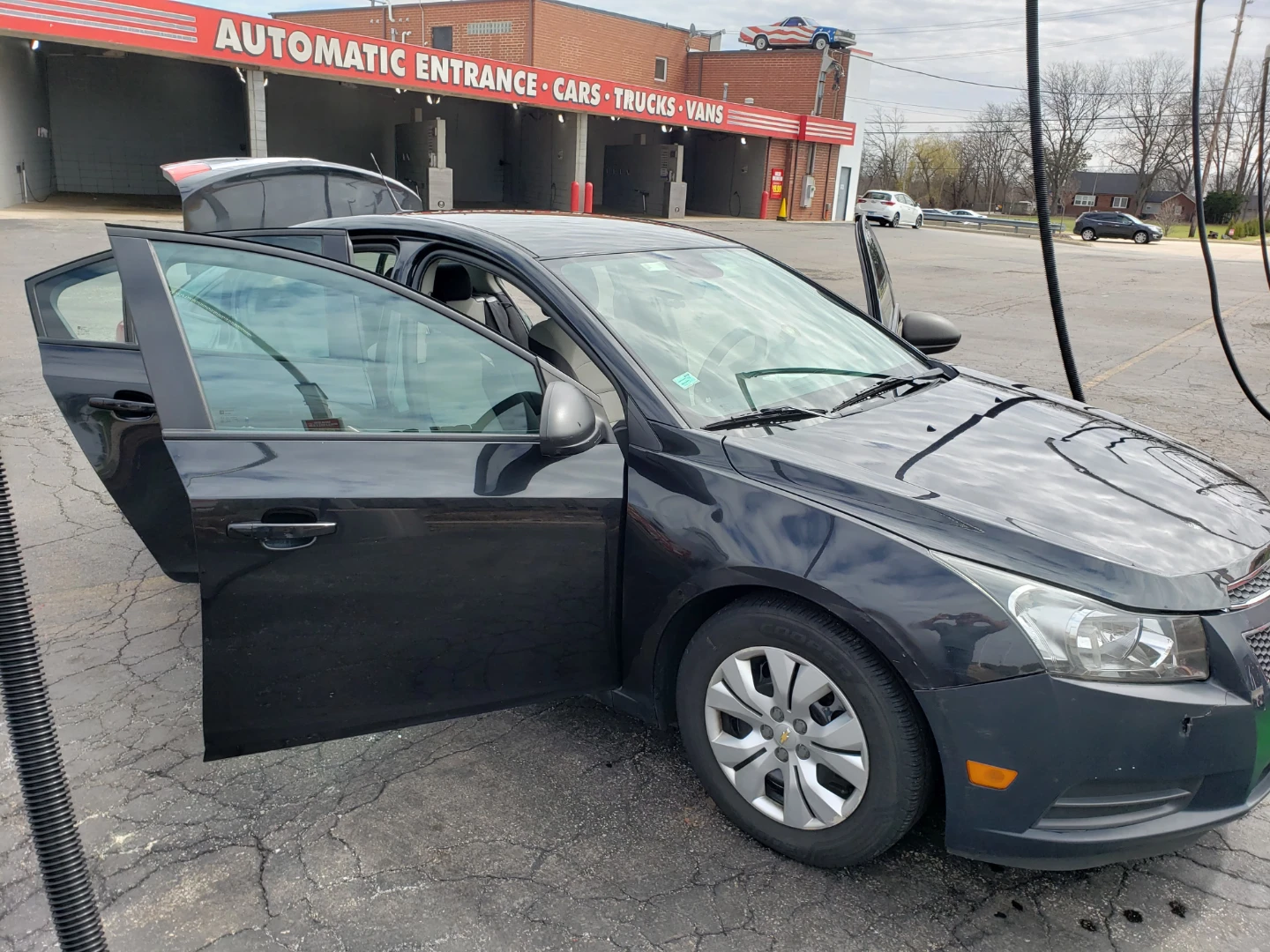 Black Chevrolet Cruze Sedan