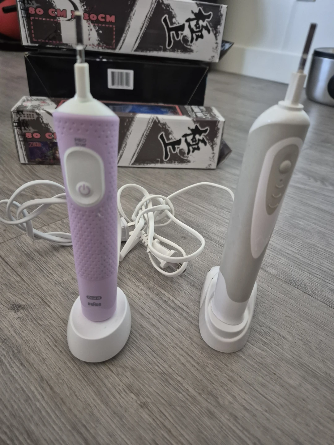 Electric Toothbrush with Charger (Purple & Grey)