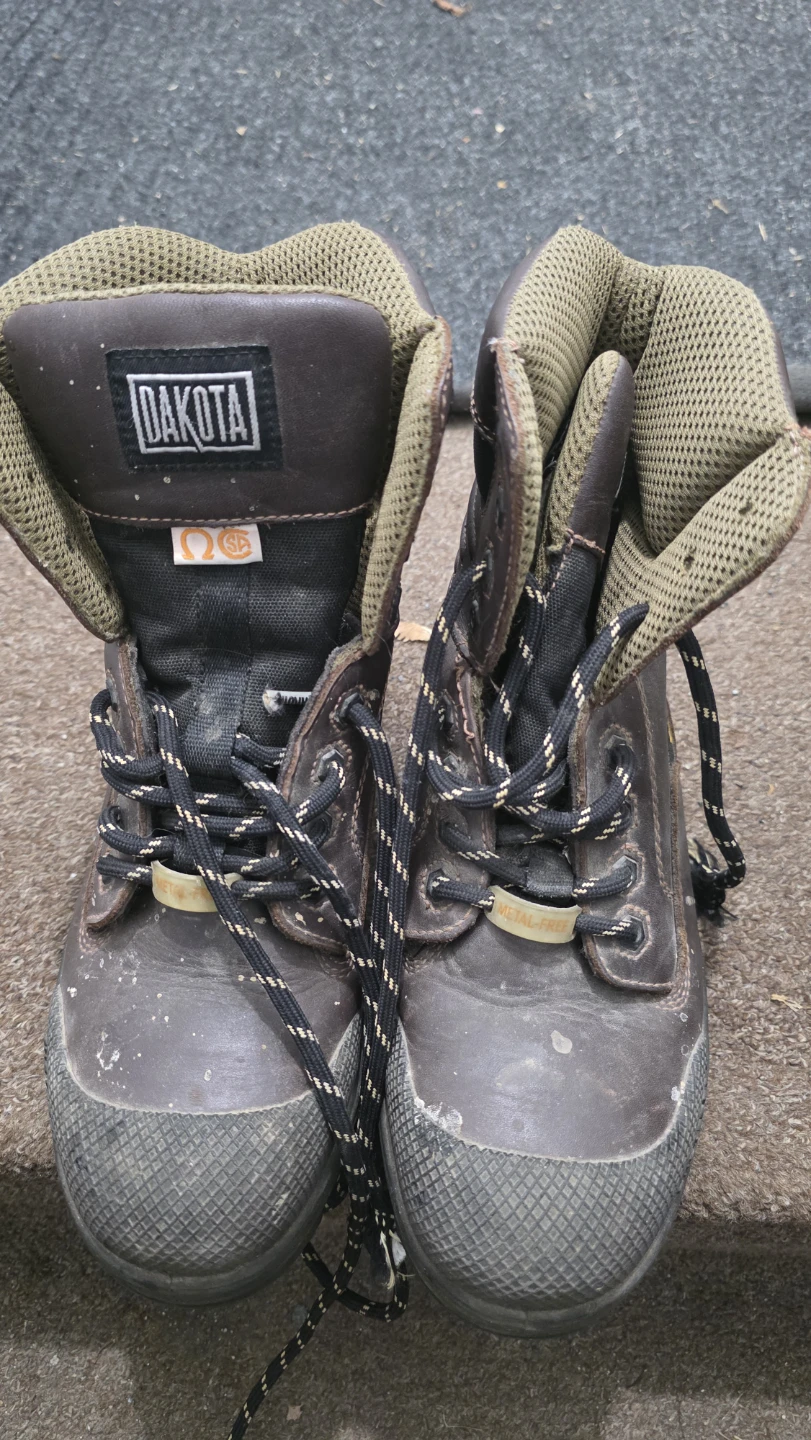 Dakota Work Boots - Size 9
