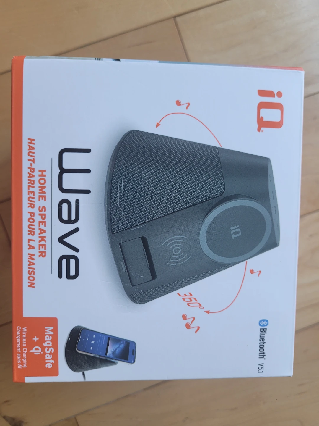 iQ Wave Home Speaker with MagSafe 15W Wireless Charger
