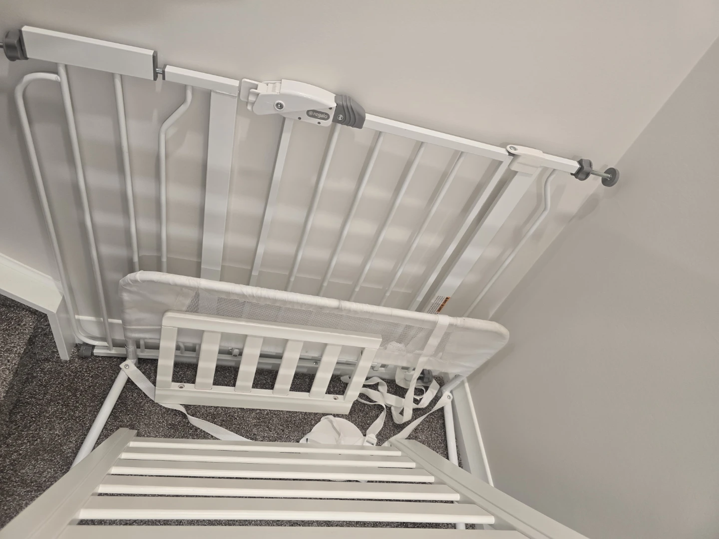 White Convertible Crib - photo 4