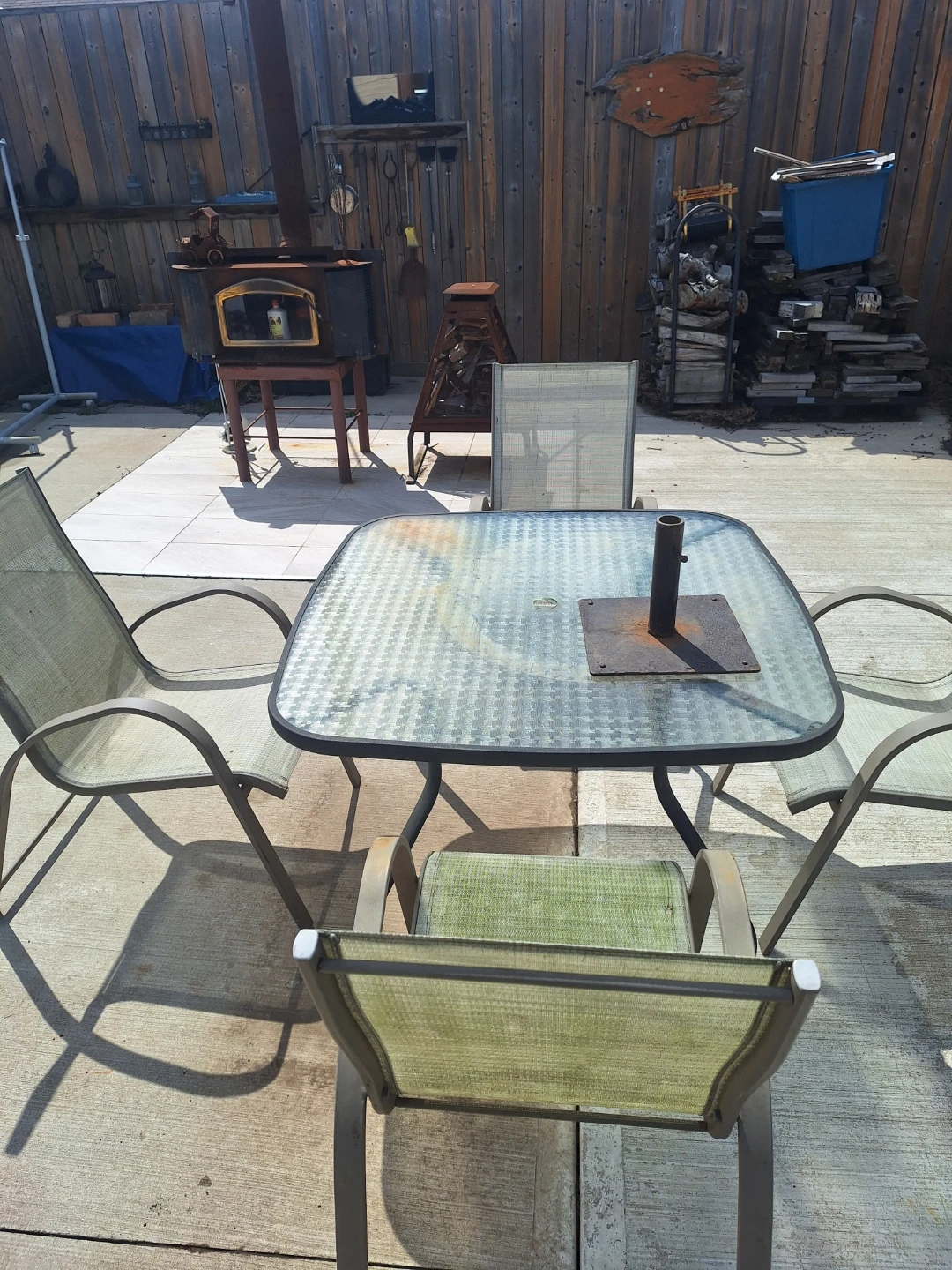 Glass patio table with 4 chairs - photo 4