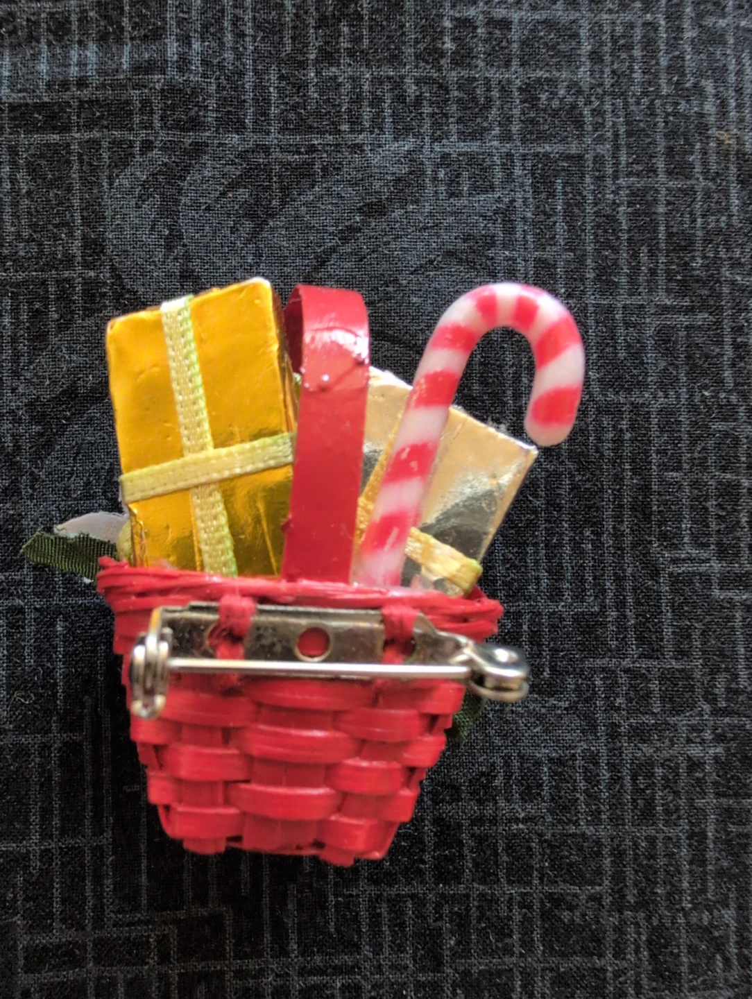 Christmas Basket Pin - photo 2