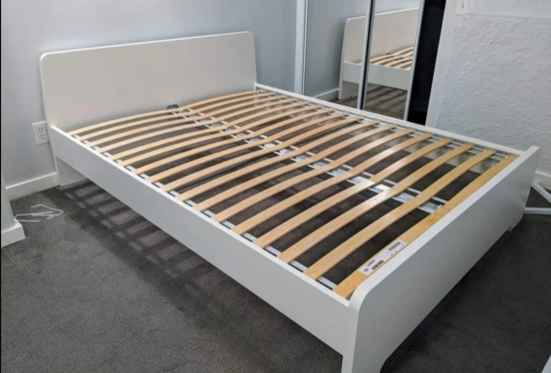 Ikea queen Bed Frame with slats - photo 2