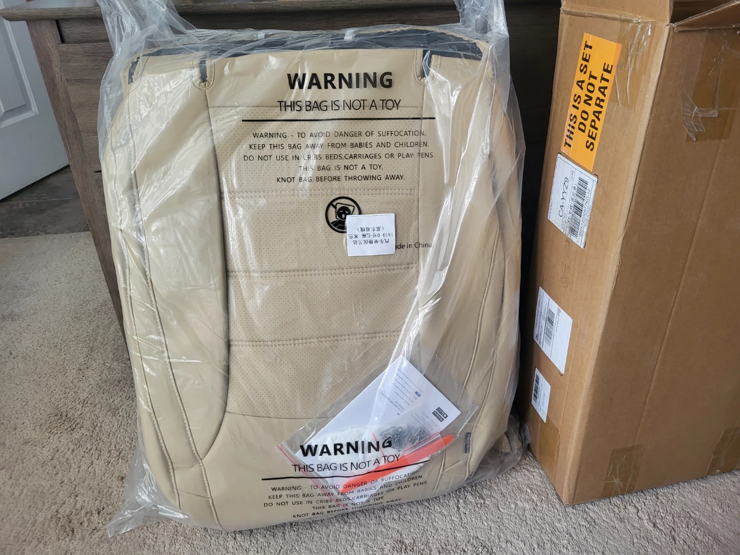 Toyota highlander car seat covers (New in box) - photo 3