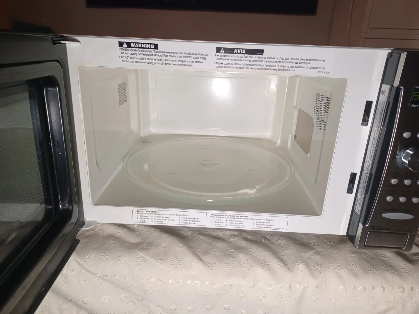Panasonic Microwave Oven - photo 3