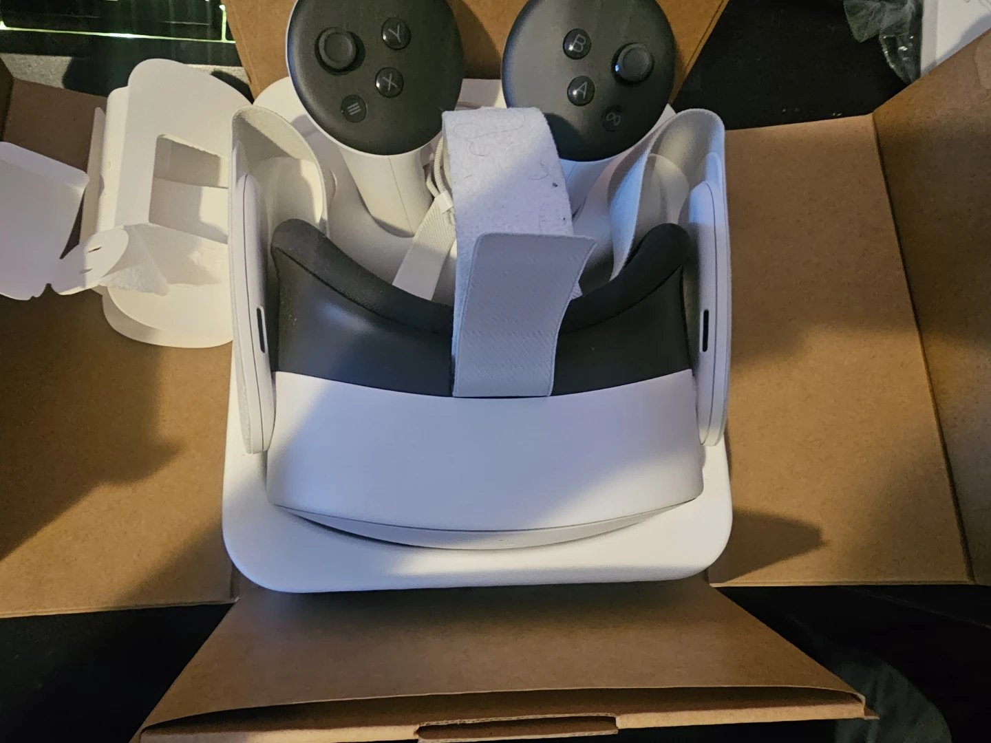 Meta Quest 3s VR Headset 128gb - photo 3