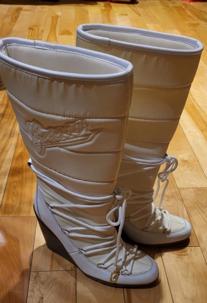 Cream Puffer Wedge Boots with White Laces - photo 2