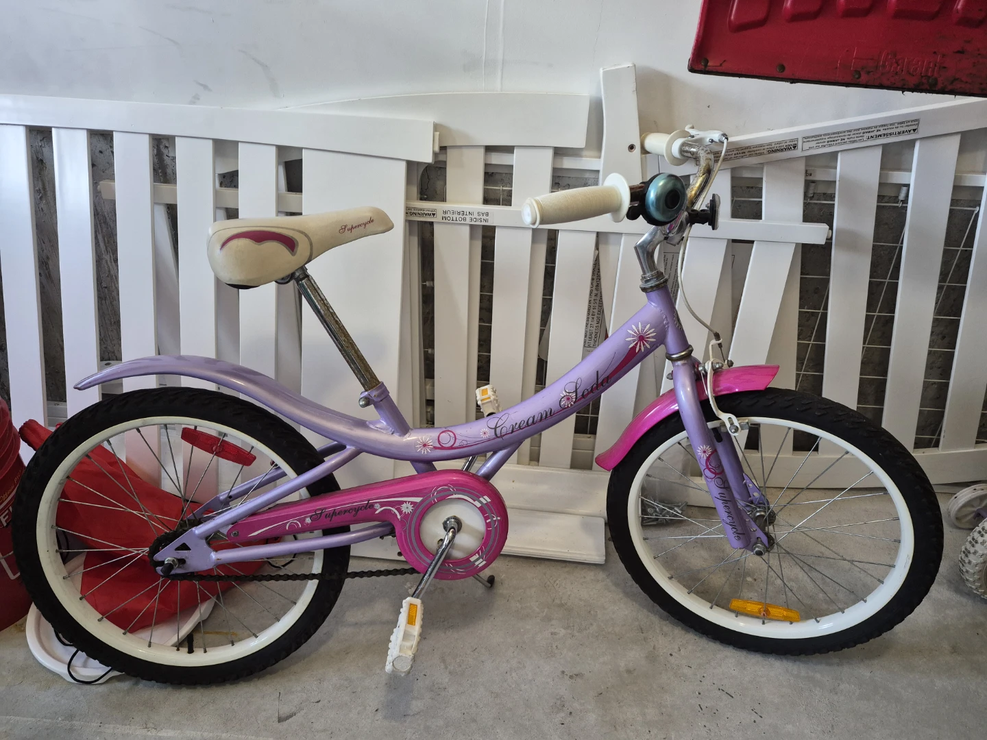 Supercycle "Cream Soda" Kids Bike