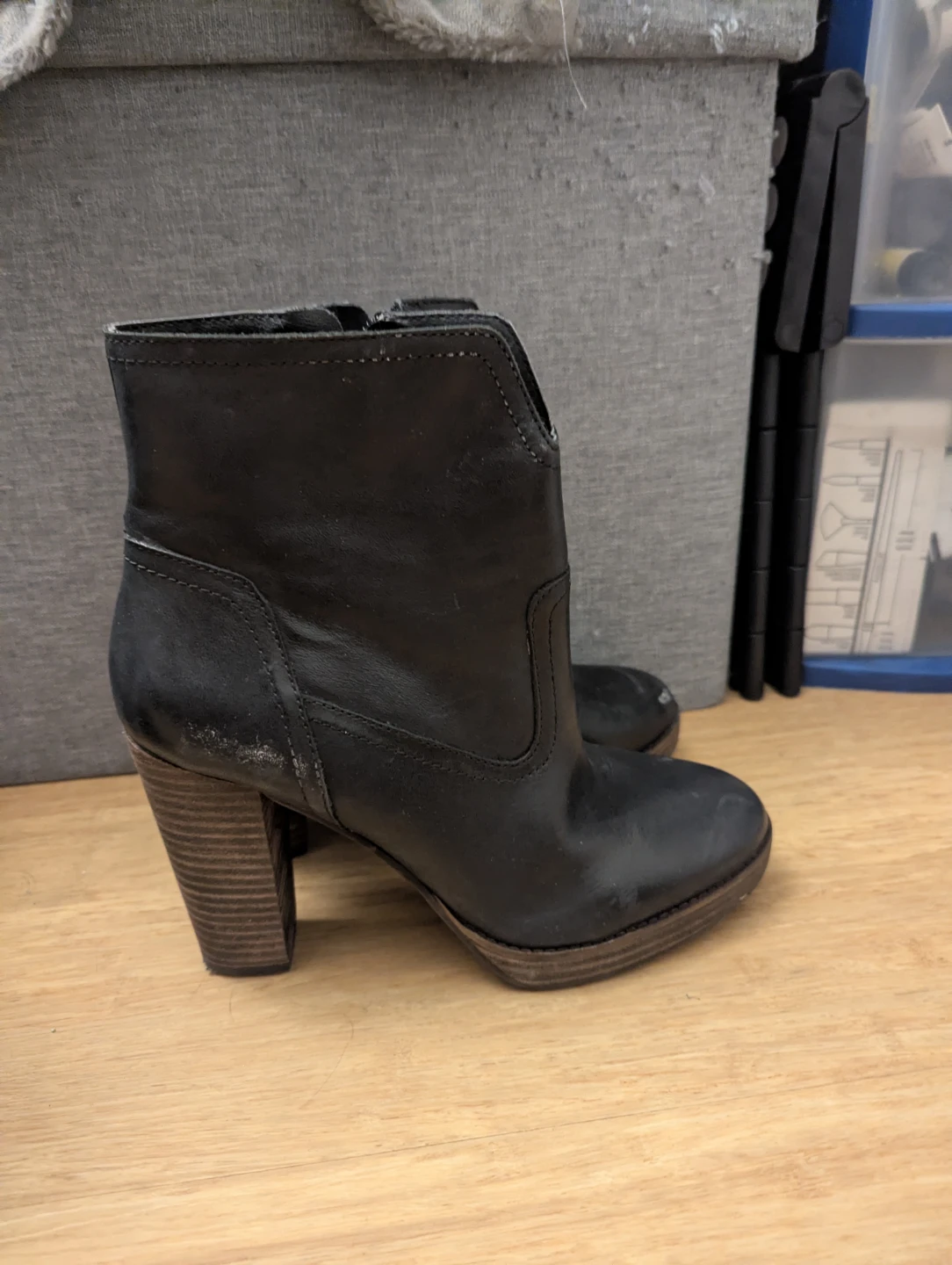 Lucky Brand Black Leather Zip Platform Boots - photo 2
