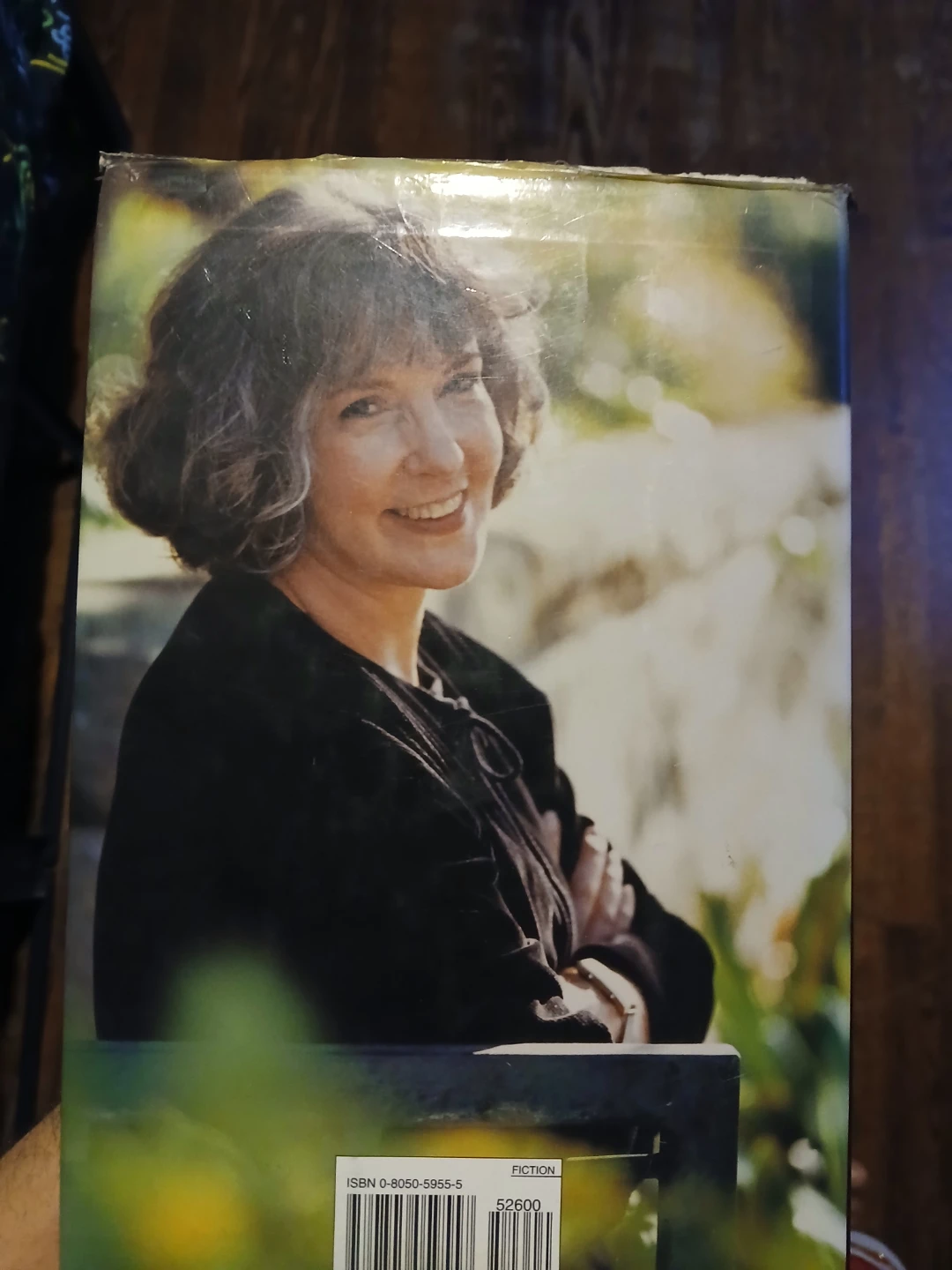 Sue Grafton "O" Is for Outlaw Fiction Paperback Book - photo 2