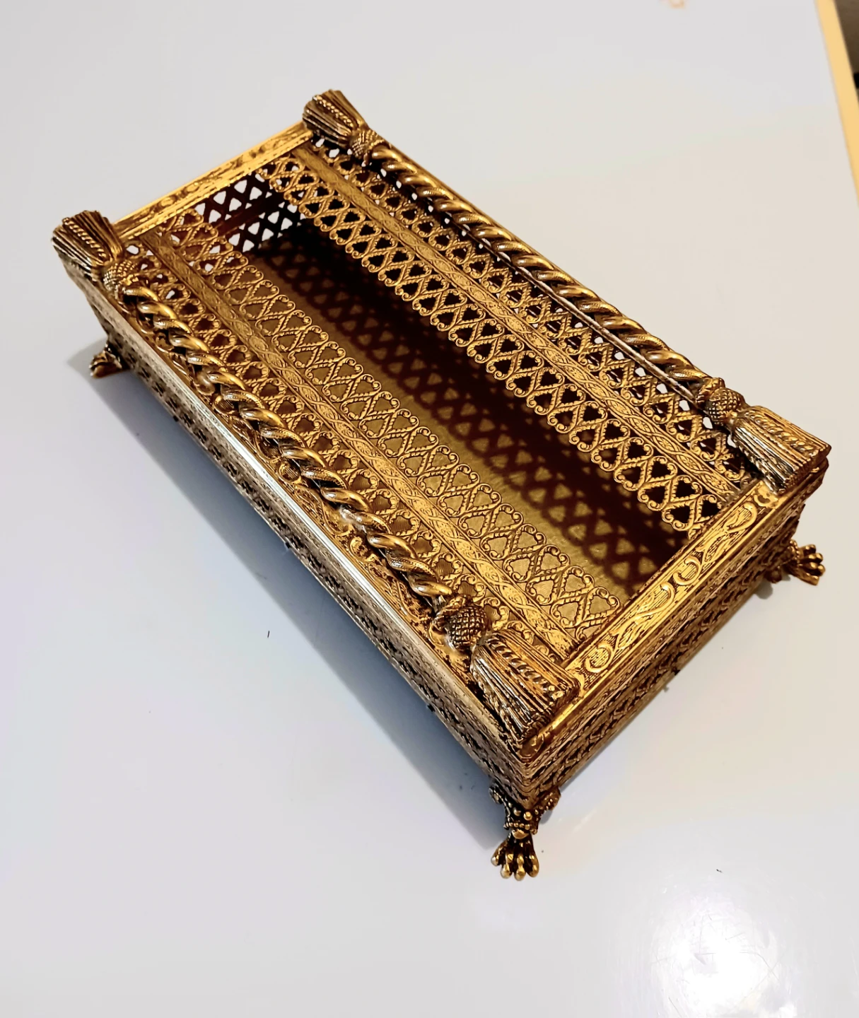 Vtg Handmade Ormolu Gold Tissue Box Rope & Tassel - photo 2