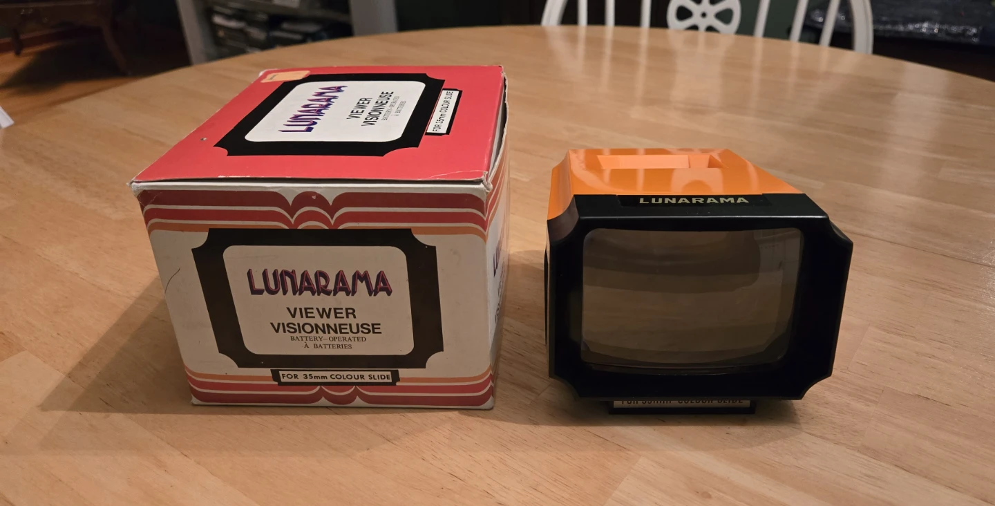 Vintage 35mm Lunarama Slide Viewer 1970's *Works*