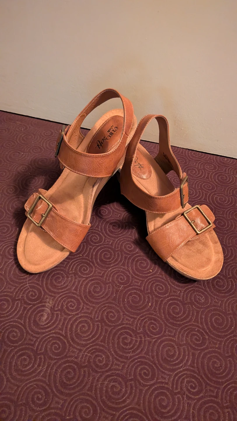 Eurosoft "Tamika" Wedge Sandals sz 41 - photo 3