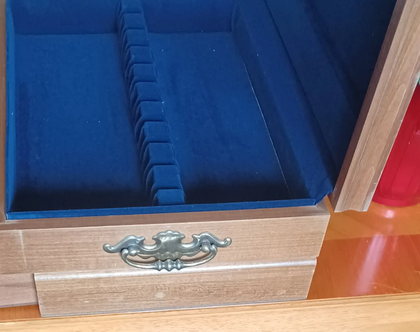 Vindage McGraw Wood Silverware Chest with Drawer