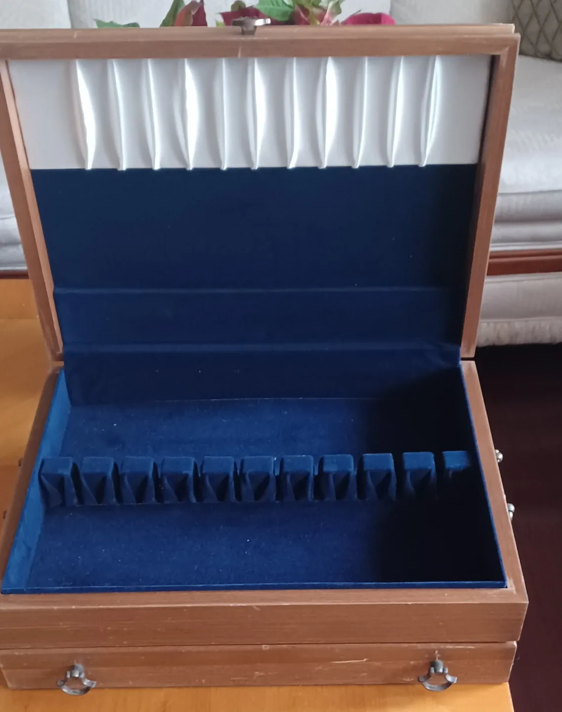 Vindage McGraw Wood Silverware Chest with Drawer - photo 3