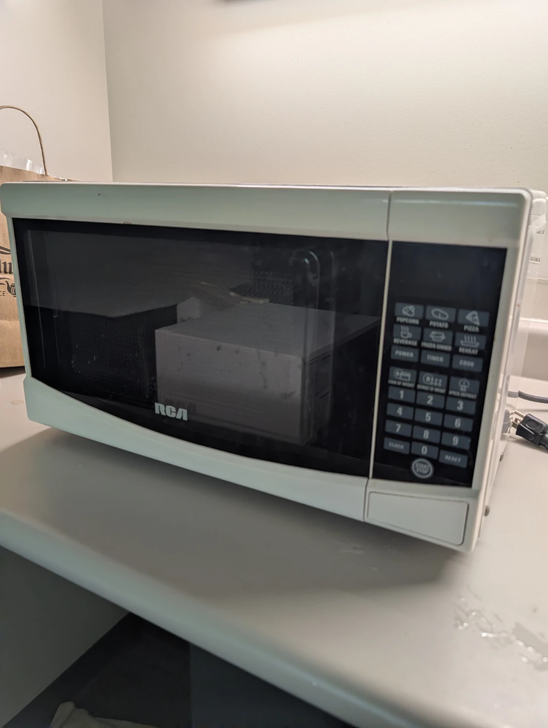 RCA Microwave RMW733