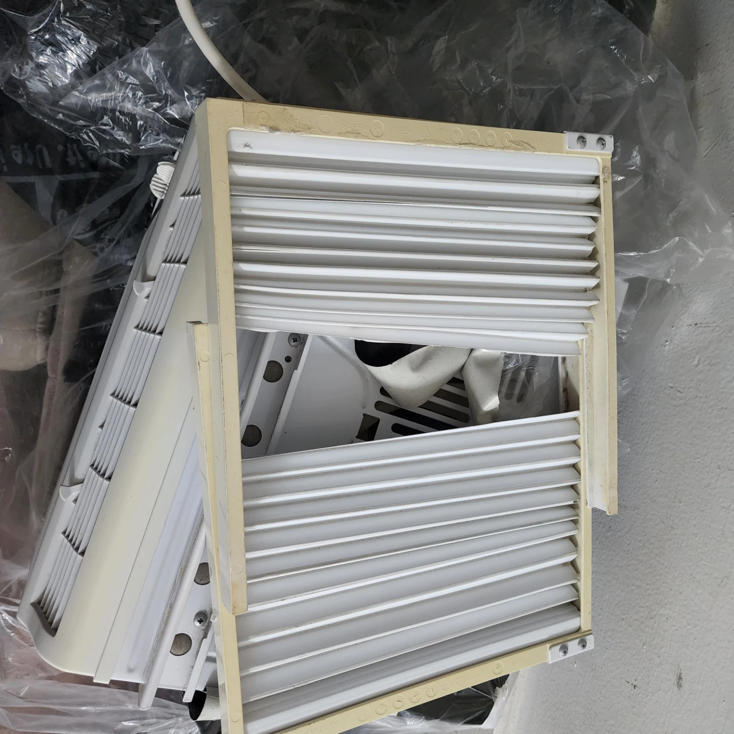Impecca Window Type Air Conditioner IWA05-KM15 - photo 3