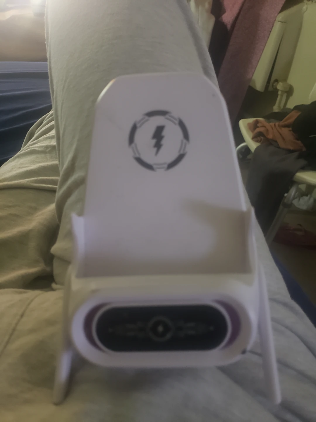 White Wireless Charging Stand - photo 2