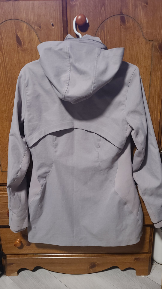 Lululemon Like a Glove Hooded Jacket - photo 2