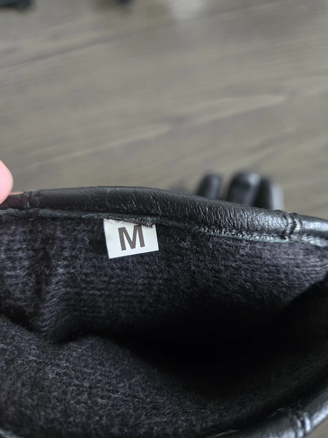 Black Leather Winter Gloves - Size M - photo 3