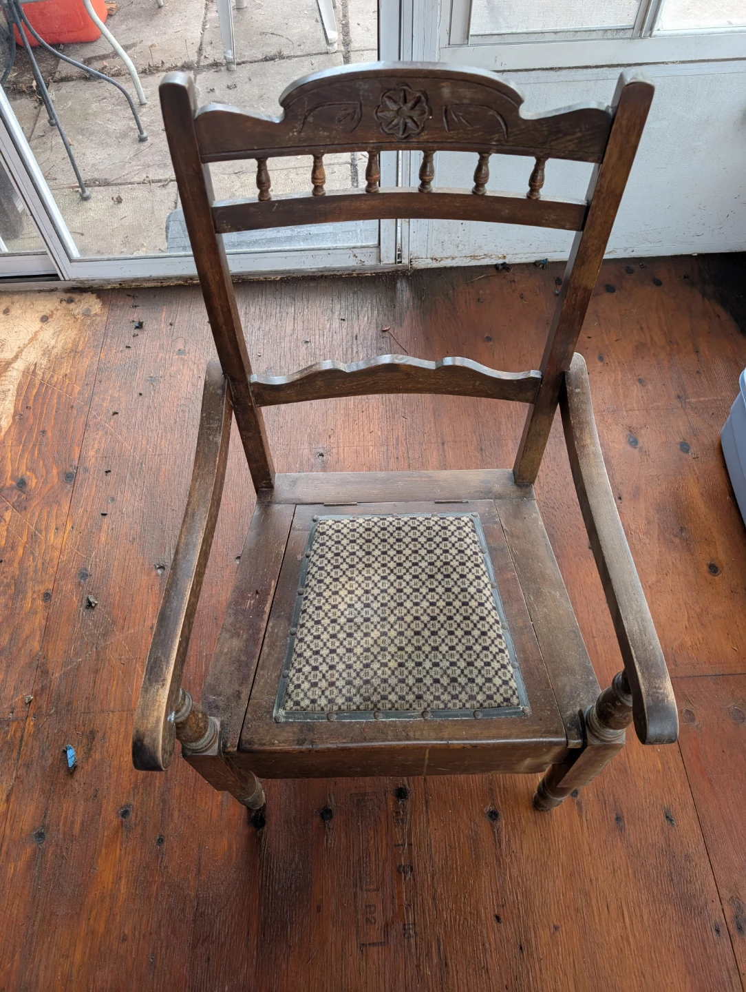 Antique Wooden Chamber Pot Chair - photo 3