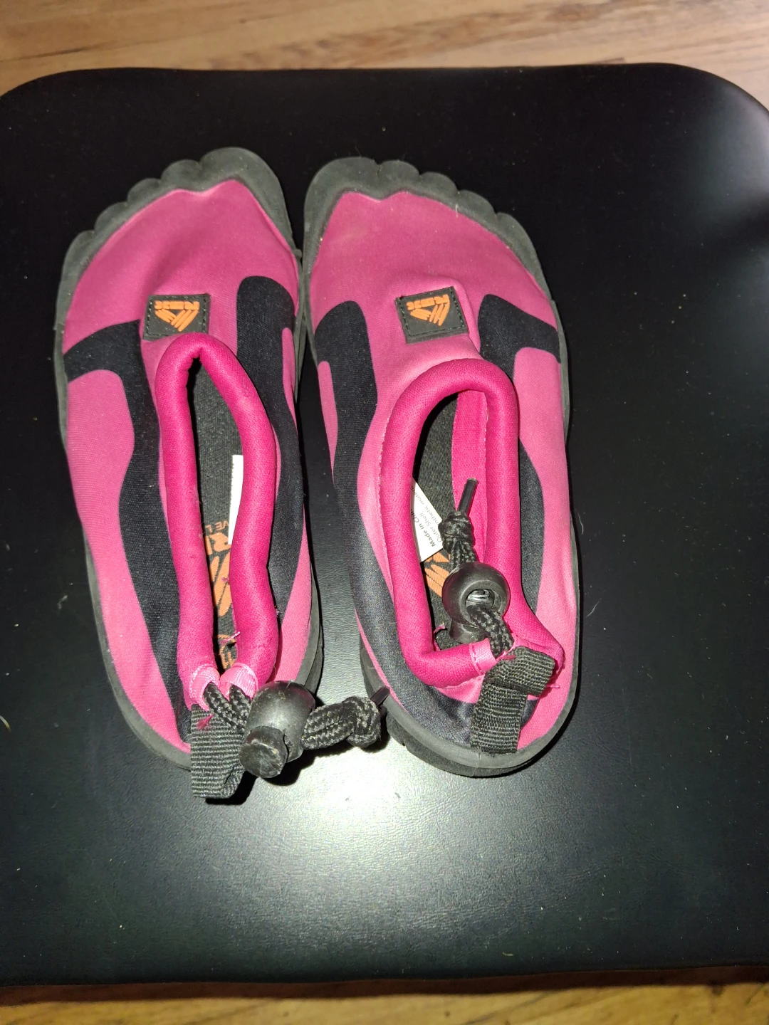Aqua Shoes Water Shoes Pink Black Size Medium - photo 2