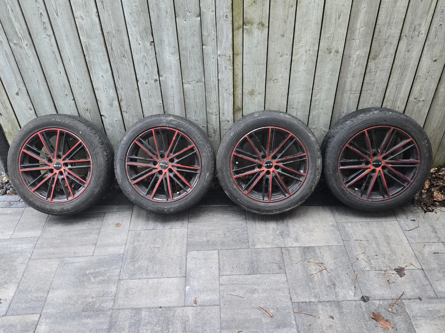 Set of 4 RTX R20 Wheels with Red Trim