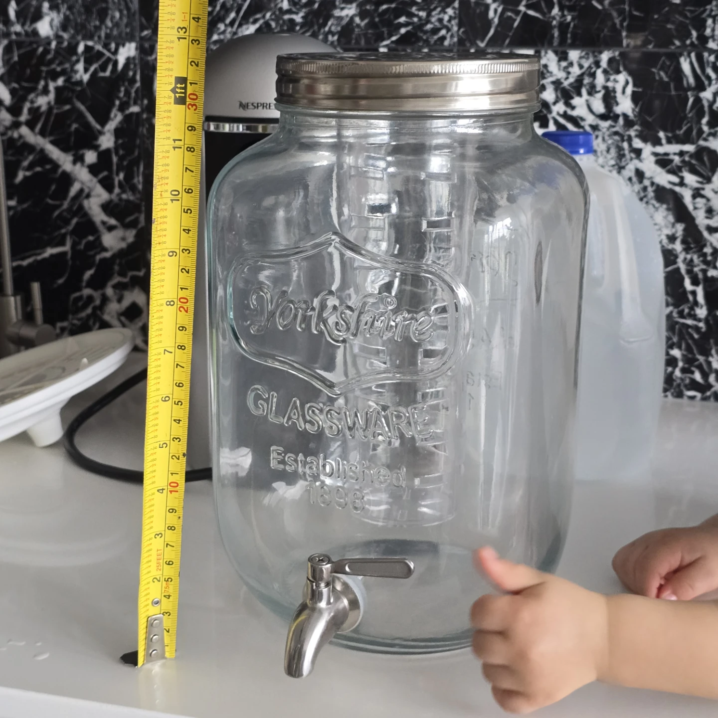 2 gallon Glassware Dispenser with metal spigot