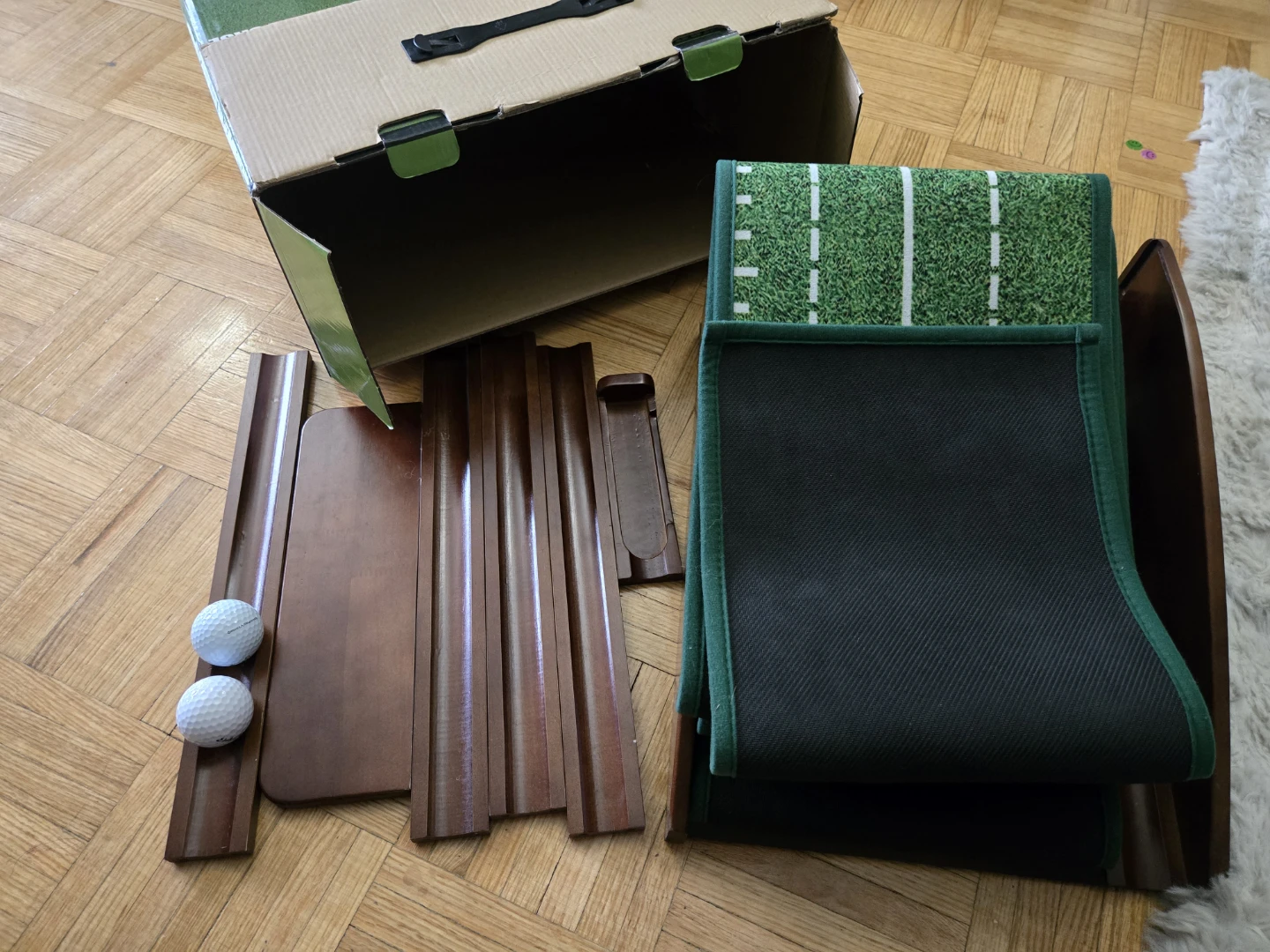 ELEKO MEYAR Golf Putting Mat Practice Set with Storage Case - photo 2