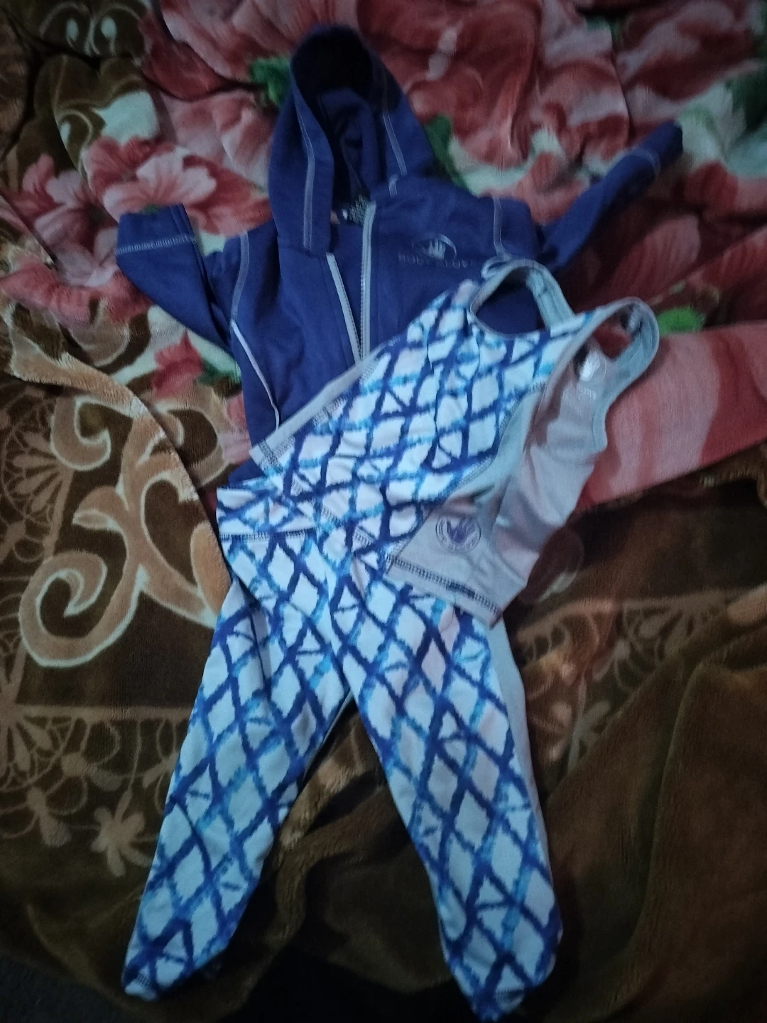 Body glove  Hoodie and Leggings Set