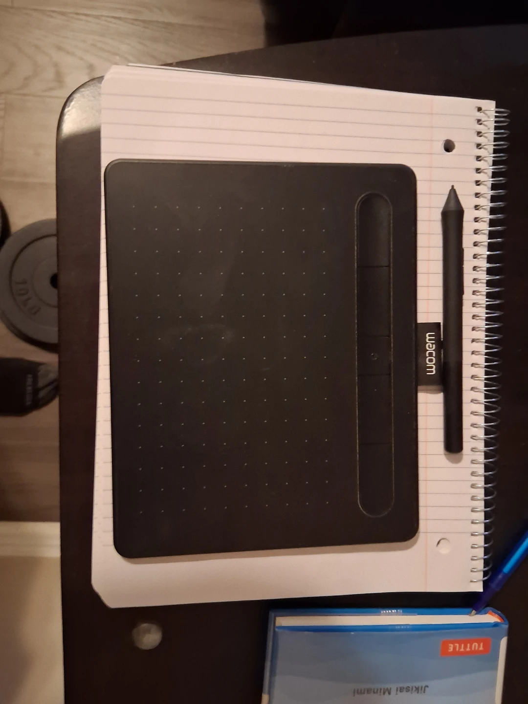 Wacom Intuos Bluetooth Pro Digital Drawing Tablet with Pen