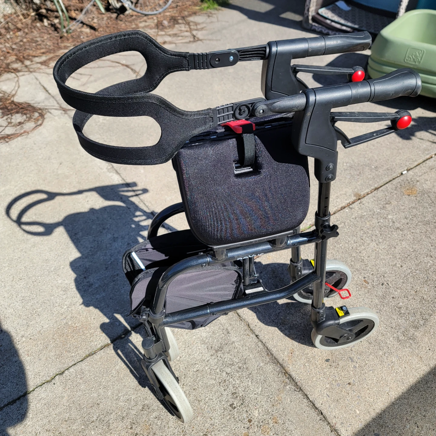 Nexus 3 standard  Rollator Walker with Seat & Bag 330lb limit - photo 4