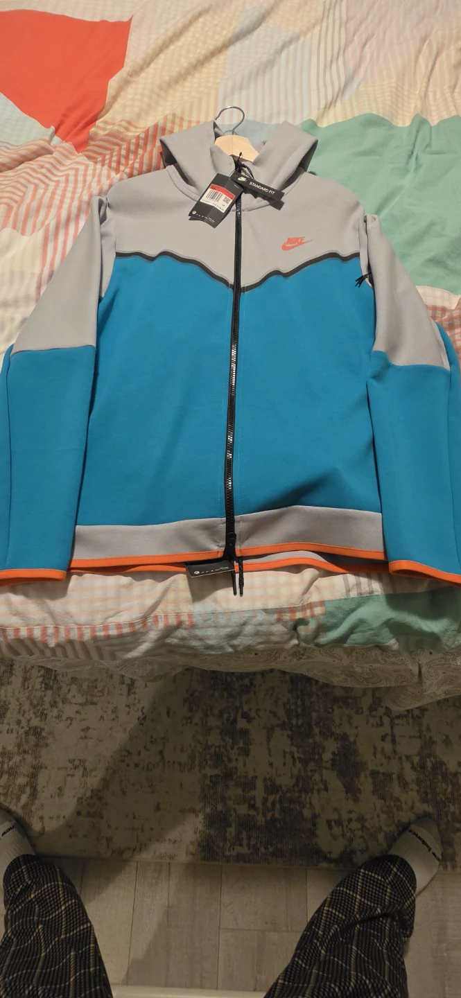 Nike Tech Fleece Full Zip Hoodie & Joggers Set