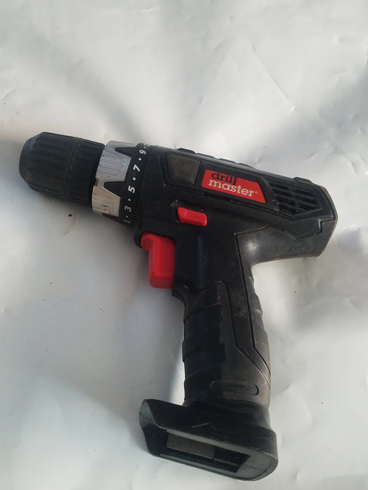 Drill Master 18V 3/8" Cordless Drill/Driver - photo 2