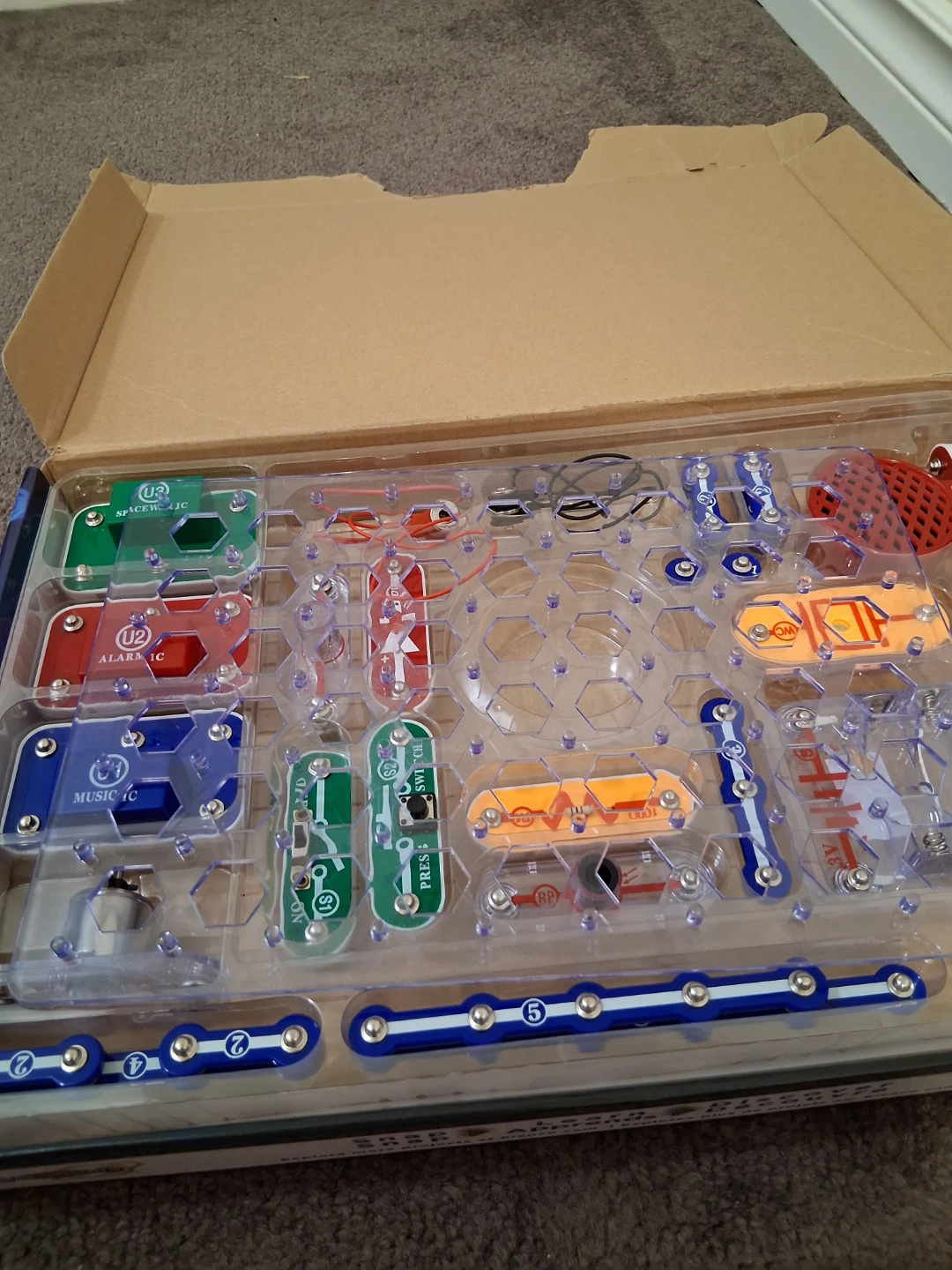 Snap Circuits Jr. 100 Projects Electronic Discovery Kit - photo 2