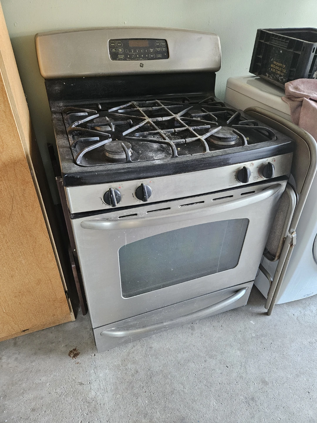 GE Stainless Steel Gas Range