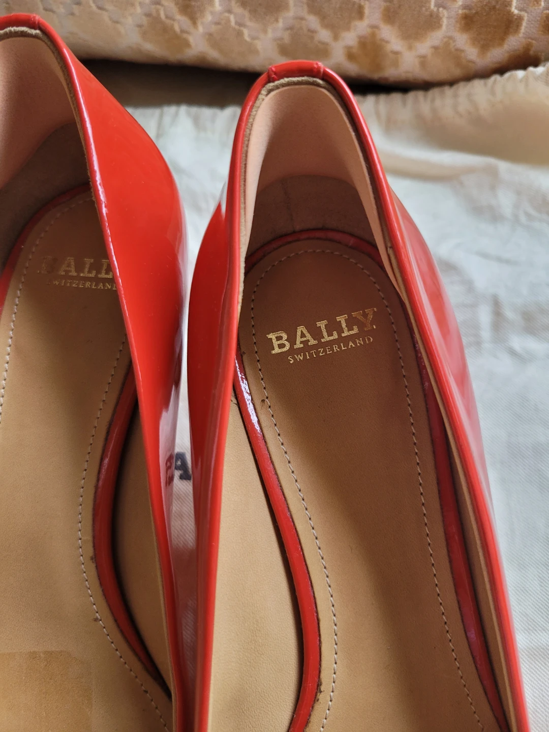Bally Switzerland Red Patent Leather Pumps - photo 2