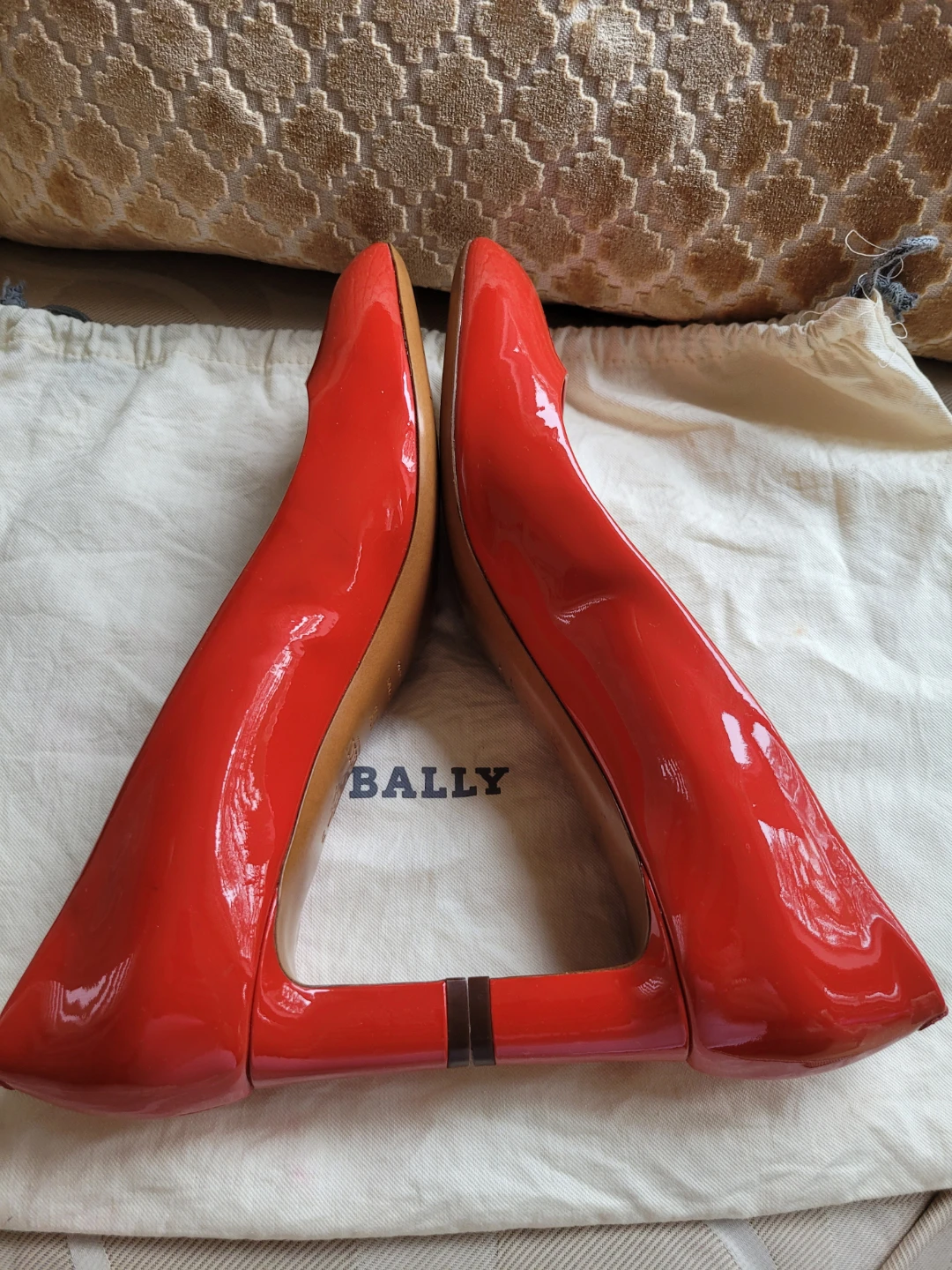 Bally Switzerland Red Patent Leather Pumps - photo 4