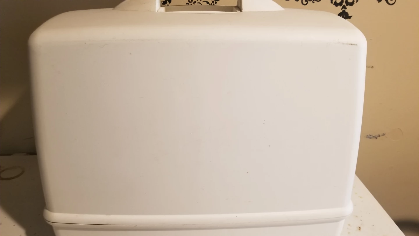 White Sewing Machine - photo 2
