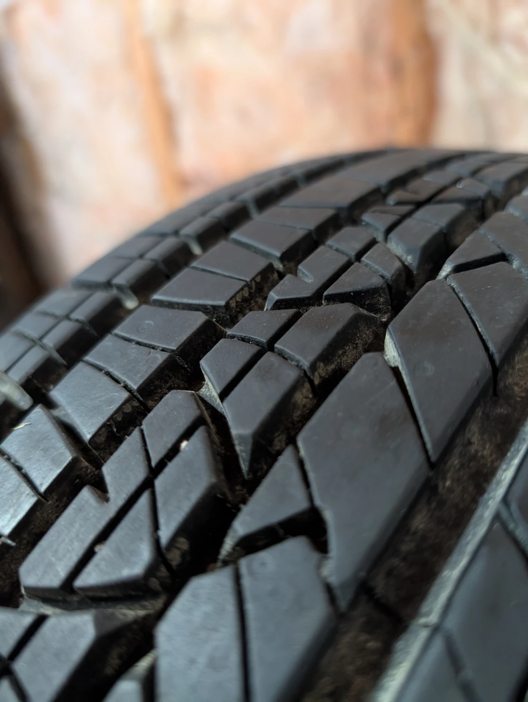(3)-185/60R15 Motomaster SE3 All Season Tires - photo 4