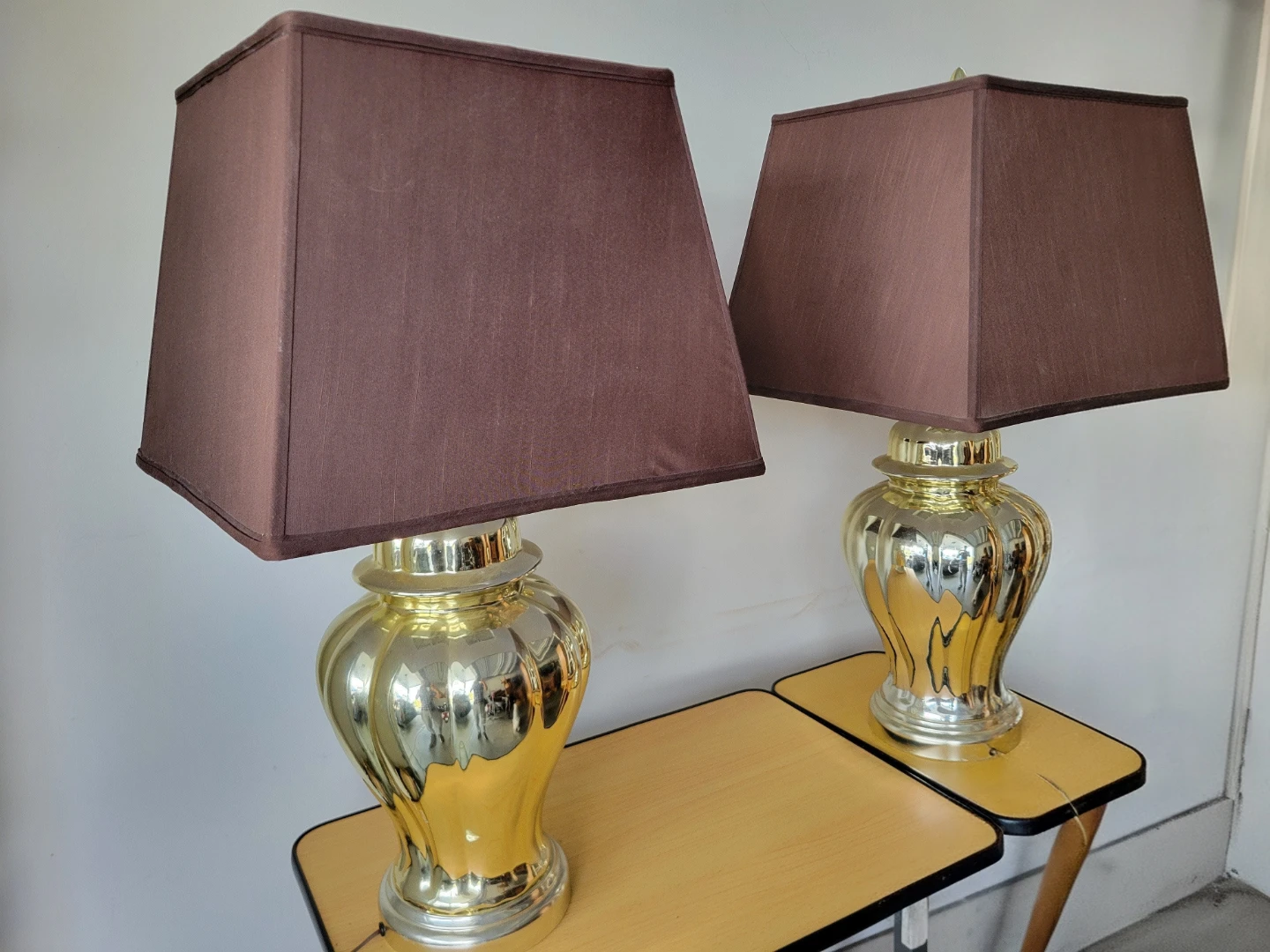 Elegant Mid-Century Gold Fluted Table Lamps - photo 2