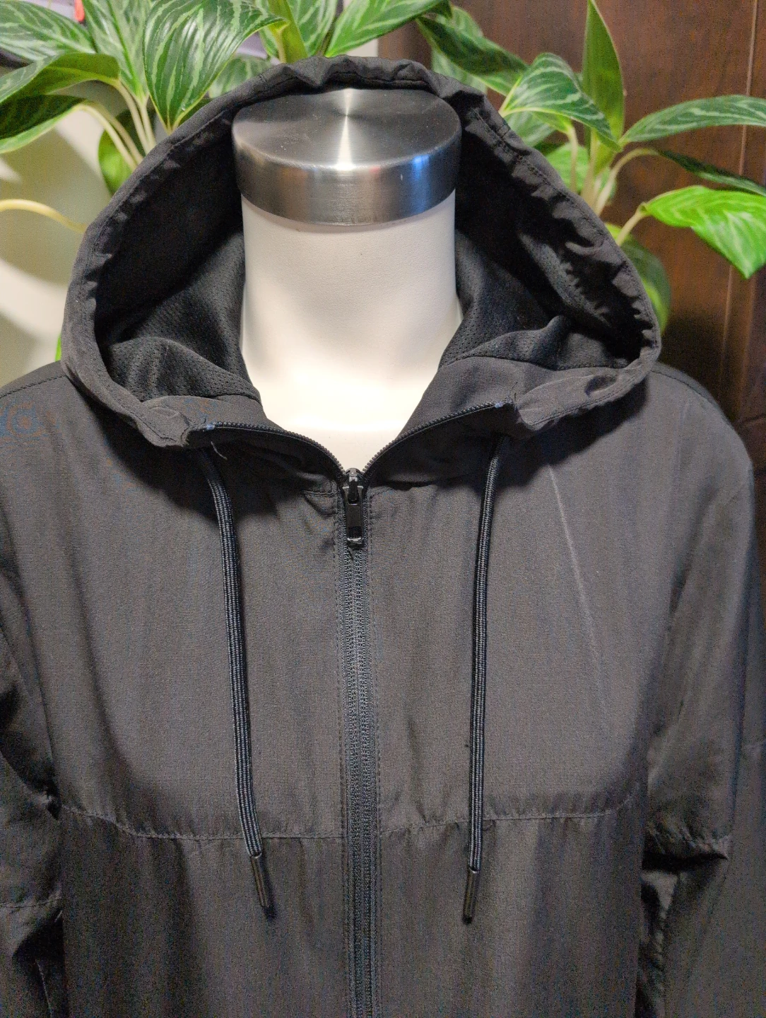 H&M Divided Black Hooded Windbreaker Jacket - photo 3