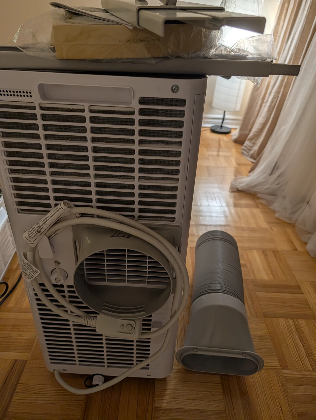 Insignia Portable Air Conditioner -10000 BTU - photo 3
