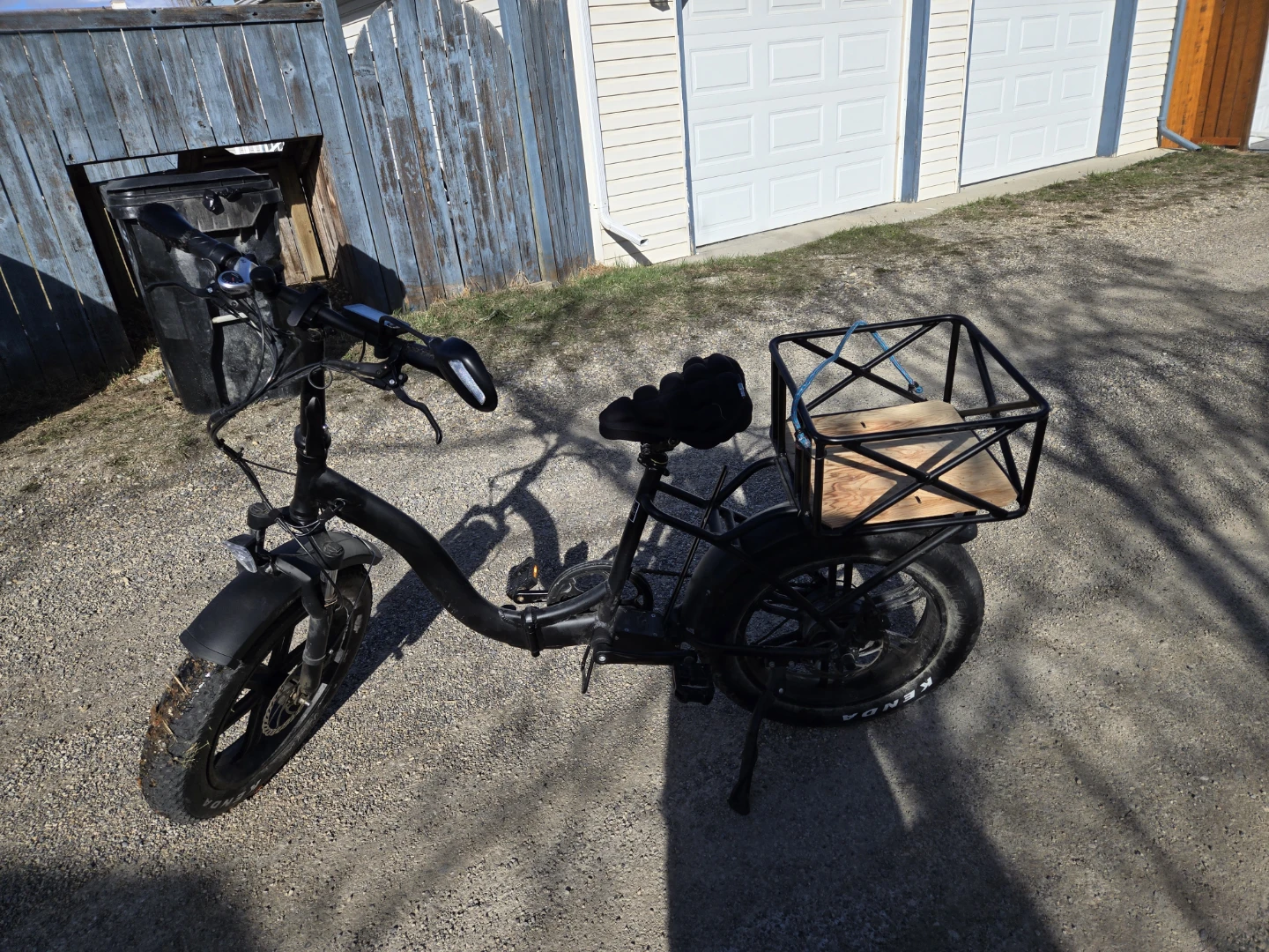 MT-N48V15.6Ah E-bike Battery with Charger and Keys