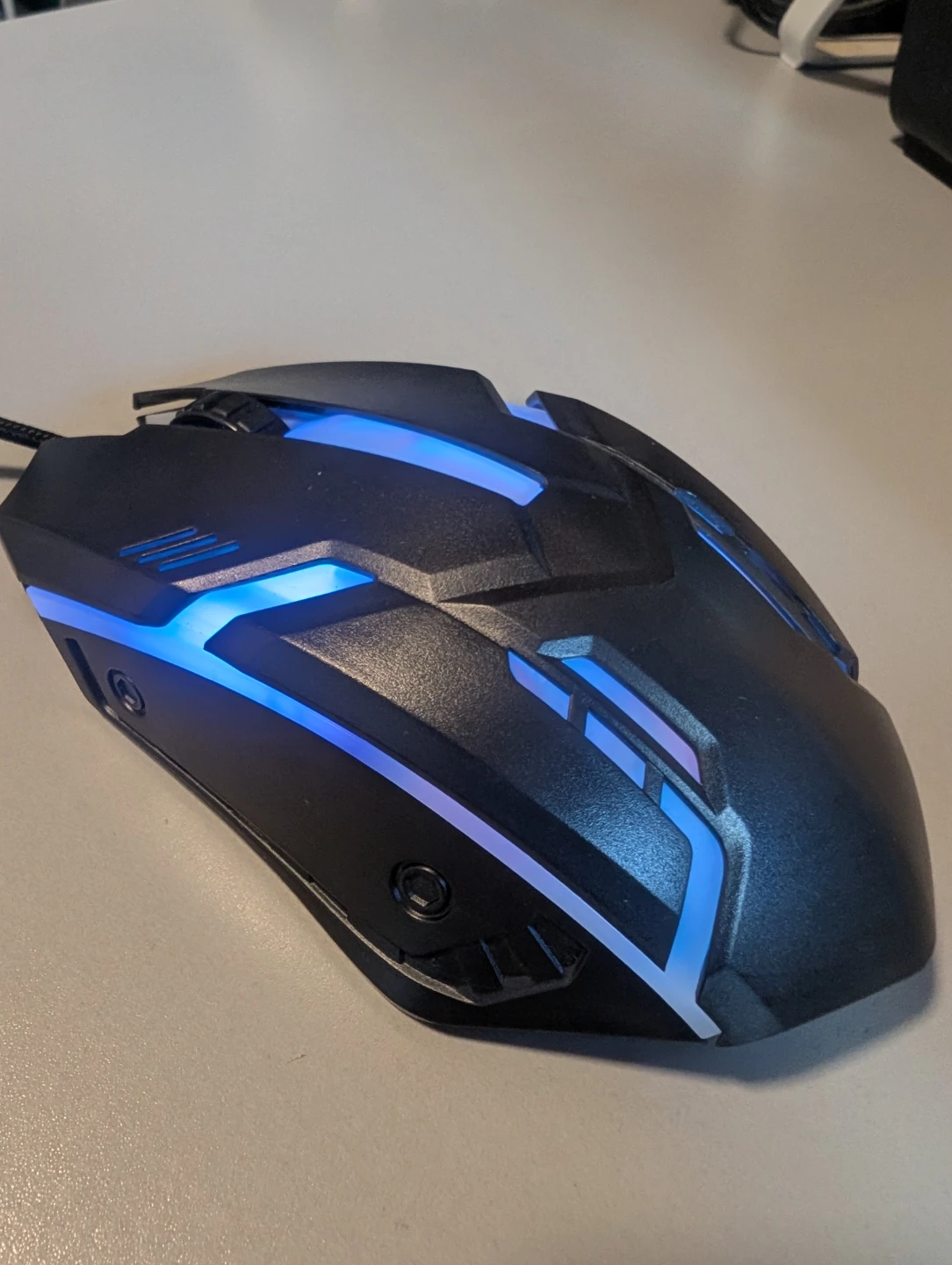 Optical Gaming Mouse with braided USB cable and RGB Lighting