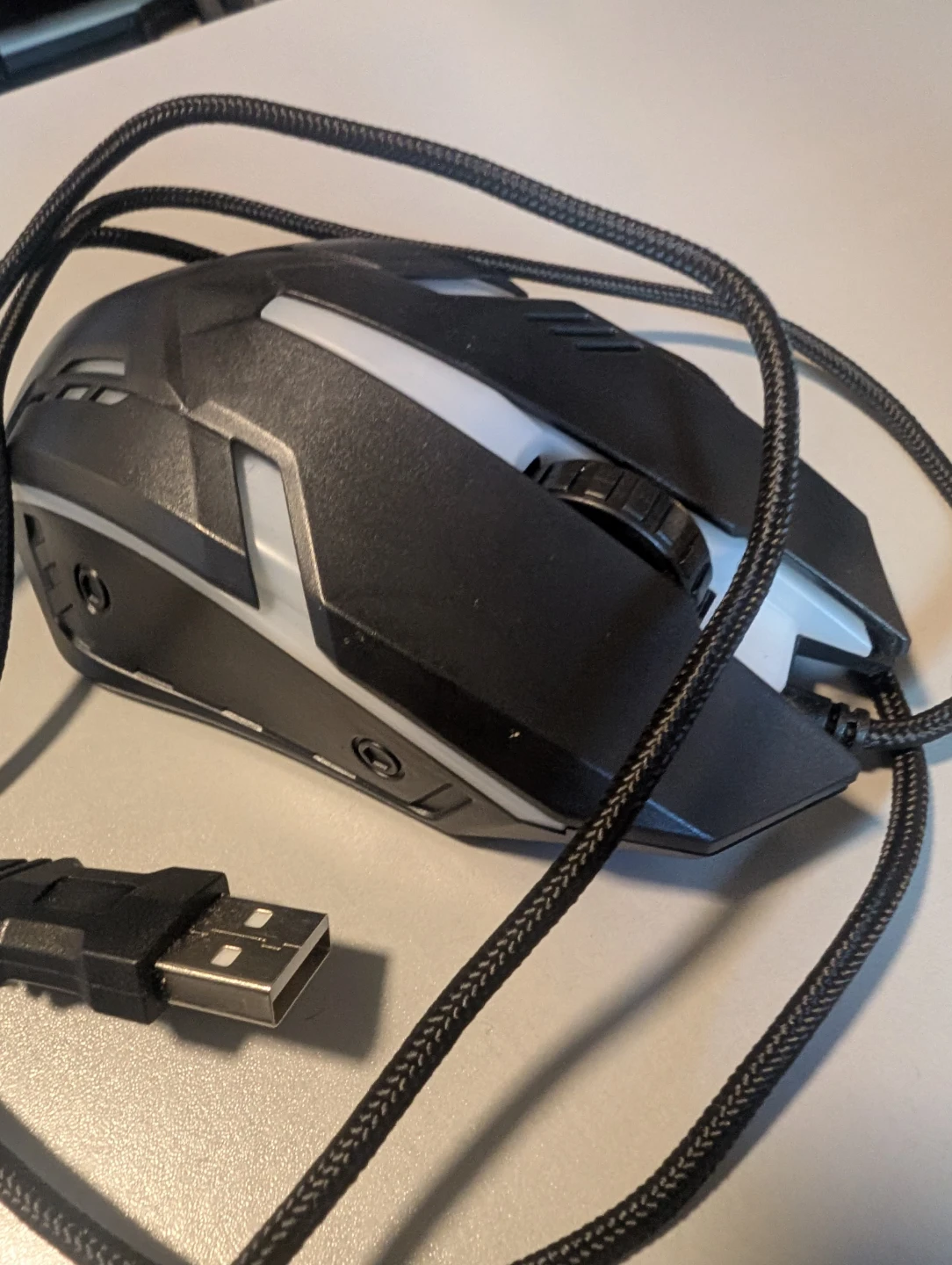 Optical Gaming Mouse with braided USB cable and RGB Lighting - photo 5