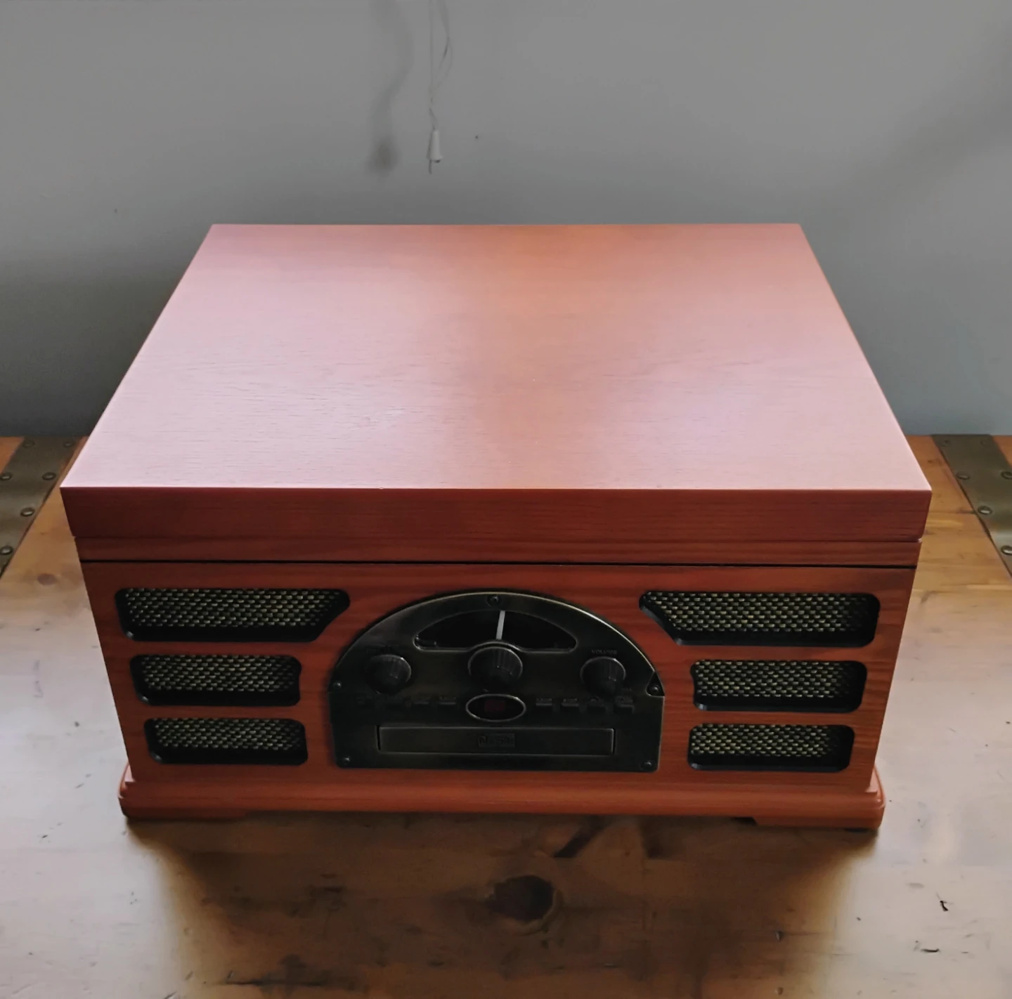 CROSLEY #CR66 AM/FM RADIO, CD & CASSETT PLAYER, TURNTABLE