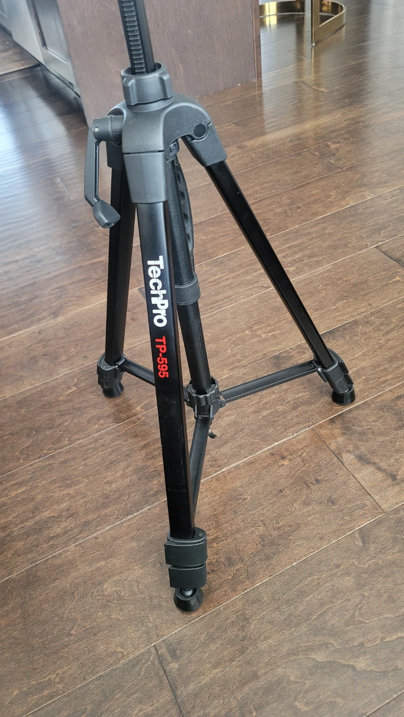 TechPro Camera Tripod - photo 3